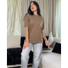T-shirt à col rond imprimé avec broderie en poche
