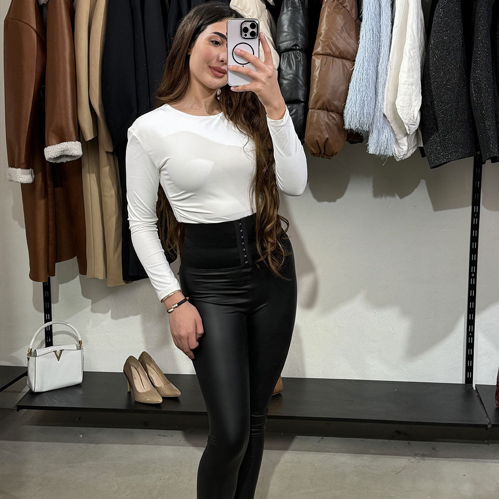 Pantalon en simili cuir