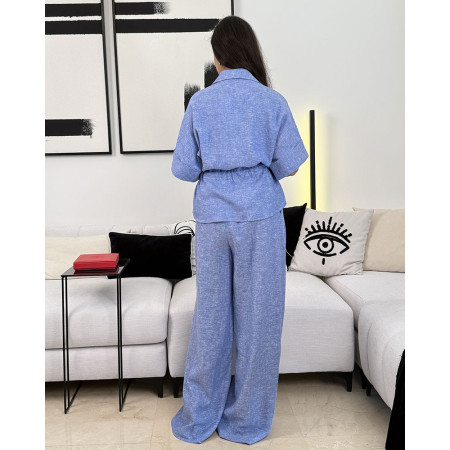 Ensemble en lin chemise col à rabat avec manches courtes finies par un revers et pantalon taille haute avec ceinture élastiquée